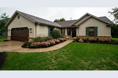 4106 W Southwood Dr, Franklin, WI 53132 - Photo 1