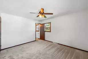313 Mayfair Dr, Saukville, WI 53080 - Photo 15