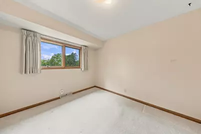 181  Highview Dr, Cedarburg, WI 53012 - Photo 19