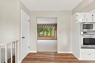 181 Highview Dr, Cedarburg, WI 53012 - Photo 11