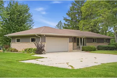 181  Highview Dr, Cedarburg, WI 53012 - Photo 47