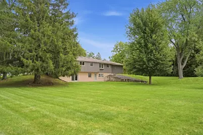 181  Highview Dr, Cedarburg, WI 53012 - Photo 53