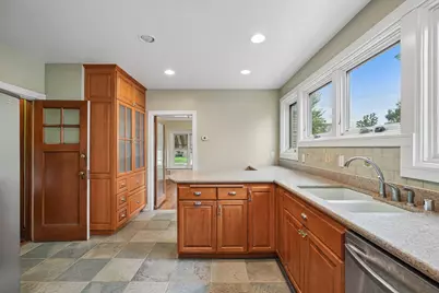 3424 N Summit Ave, Milwaukee, WI 53211 - Photo 35