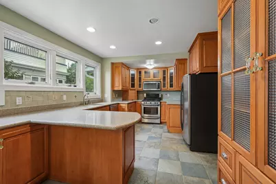 3424 N Summit Ave, Milwaukee, WI 53211 - Photo 39