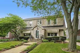 3424 N Summit Ave, Milwaukee, WI 53211 - Photo 15