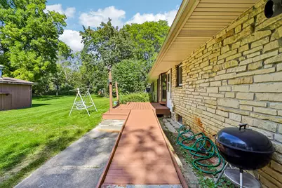 1555  Valley Ridge Dr, Brookfield, WI 53005 - Photo 57