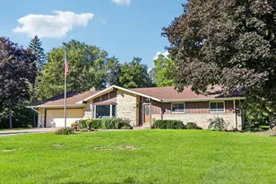 1555 Valley Ridge Dr, Brookfield, WI 53005 - Photo 1