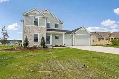 9901 N Migratory Ln, Mequon, WI 53097 - Photo 3