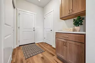 9901 N Migratory Ln, Mequon, WI 53097 - Photo 25