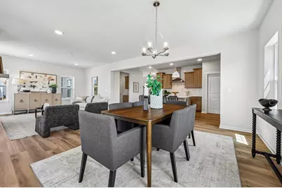 9901 N Migratory Ln, Mequon, WI 53097 - Photo 17