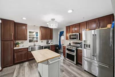 3318 S 13th St, Milwaukee, WI 53215 - Photo 7