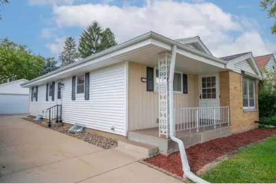 2533 N 113th St, Wauwatosa, WI 53226 - Photo 3