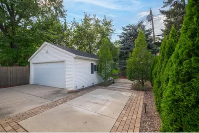 2533 N 113th St, Wauwatosa, WI 53226 - Photo 25