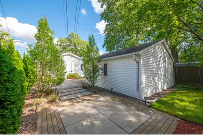2533 N 113th St, Wauwatosa, WI 53226 - Photo 27