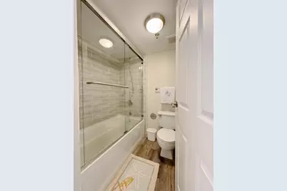 270 E Highland Ave #1042, Milwaukee, WI 53202 - Photo 21