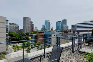 270 E Highland Ave, Milwaukee, WI 53202 - Photo 27