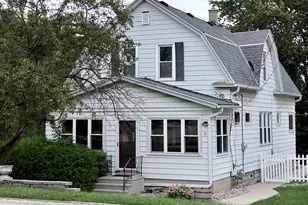 8860 S 5th Ave, Oak Creek, WI 53154 - Photo 1