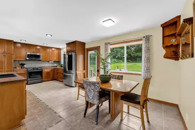 W242S7070  Cameron Dr, Vernon, WI 53189 - Photo 7
