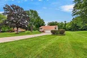 8153 W Holly Rd, Mequon, WI 53097 - Photo 41