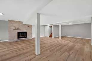 8153 W Holly Rd, Mequon, WI 53097 - Photo 37