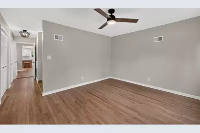 8153 W Holly Rd, Mequon, WI 53097 - Photo 13