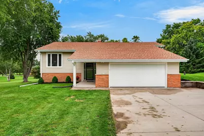 8153 W Holly Rd, Mequon, WI 53097 - Photo 23