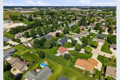 2639  Black Fox Ct, Sheboygan, WI 53081 - Photo 41