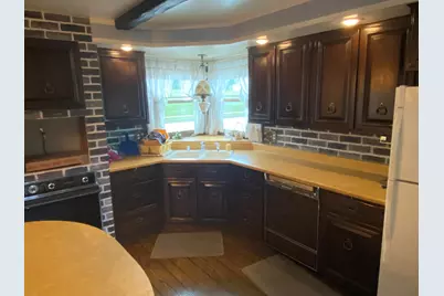 4022  Delta St, Manitowoc, WI 54220 - Photo 5