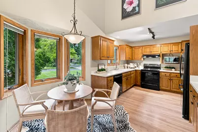 1611 W Eastbrook Ct, Mequon, WI 53092 - Photo 11