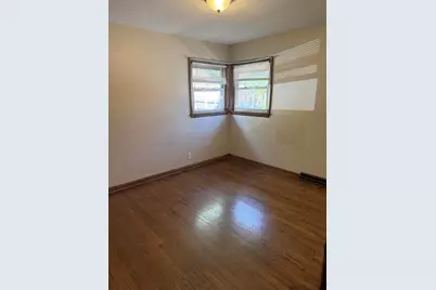 4029 N 72nd St, Milwaukee, WI 53216 - Photo 9
