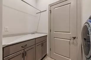 1611 Vico Pass, Oconomowoc, WI 53066 - Photo 17