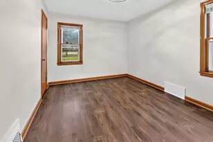 3805 S 21st St, Milwaukee, WI 53221 - Photo 5