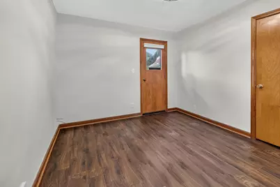 3805 S 21st St, Milwaukee, WI 53221 - Photo 15