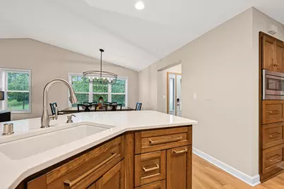 S70W15265  Honeysuckle Cir, Muskego, WI 53150 - Photo 11