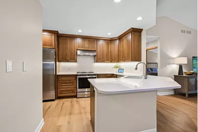 S70W15265  Honeysuckle Cir, Muskego, WI 53150 - Photo 5