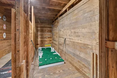 5245 S Martin Rd, New Berlin, WI 53146 - Photo 19