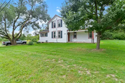 5245 S Martin Rd, New Berlin, WI 53146 - Photo 3