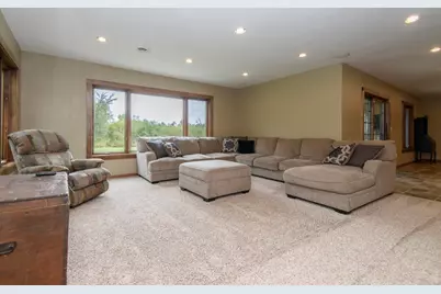 1326  Two Rivers Ct, Mukwonago, WI 53149 - Photo 35