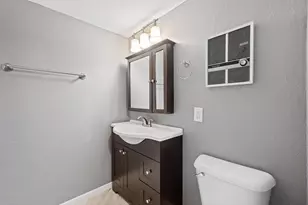 1409 N Prospect Ave, Milwaukee, WI 53202 - Photo 9