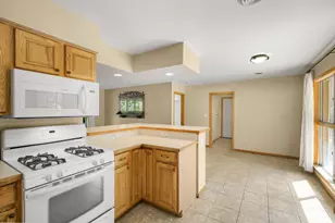 5805 Yorkshire Rd, Madison, WI 53711 - Photo 13