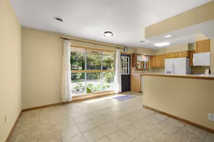 5805 Yorkshire Rd, Madison, WI 53711 - Photo 7