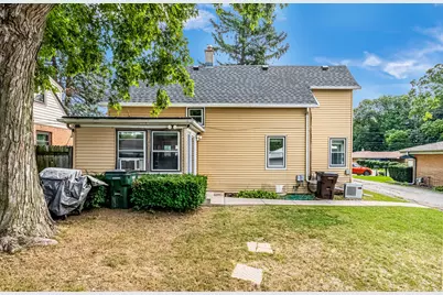 4517 S Kansas Ave, Saint Francis, WI 53235 - Photo 21