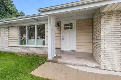 8048 N Greenview Ct, Brown Deer, WI 53223 - Photo 3