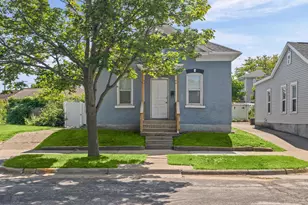 946 Hood St, La Crosse, WI 54601 - Photo 1