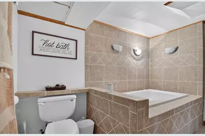 744  Shoreland Dr, Racine, WI 53402 - Photo 31