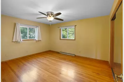 668  Tulip Ct, Oconomowoc, WI 53066 - Photo 17