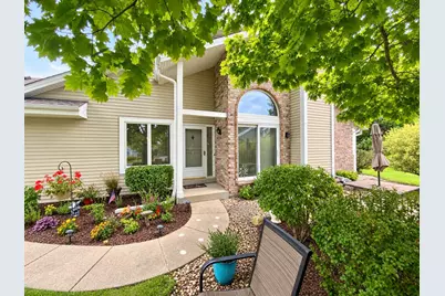 105  East Sutton Pl #A, Waukesha, WI 53188 - Photo 1