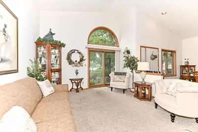 105  East Sutton Pl #A, Waukesha, WI 53188 - Photo 15