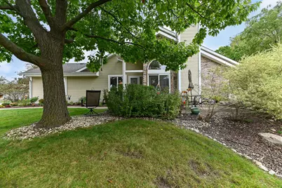 105  East Sutton Pl #A, Waukesha, WI 53188 - Photo 5