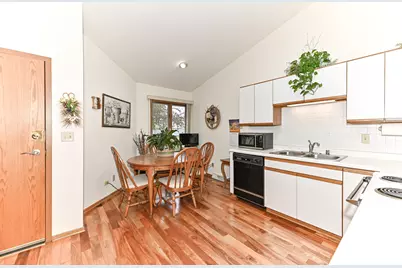 105  East Sutton Pl #A, Waukesha, WI 53188 - Photo 11